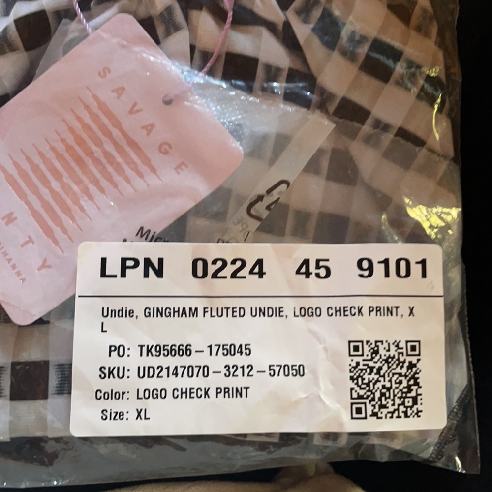 SAVAGE X FENTY Checkered Ruffled Panties, XL - NEW - Picture 3 of 3